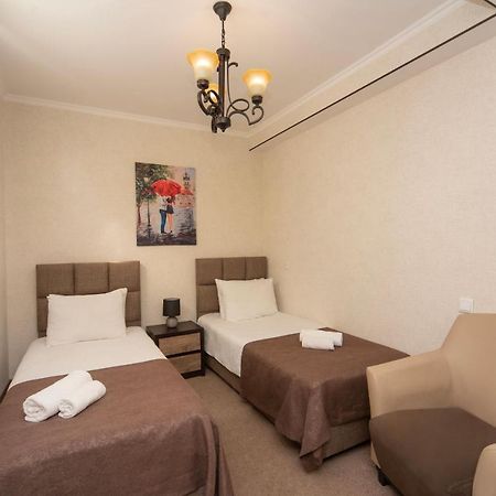 King David Hotel Tbilisi Bagian luar foto