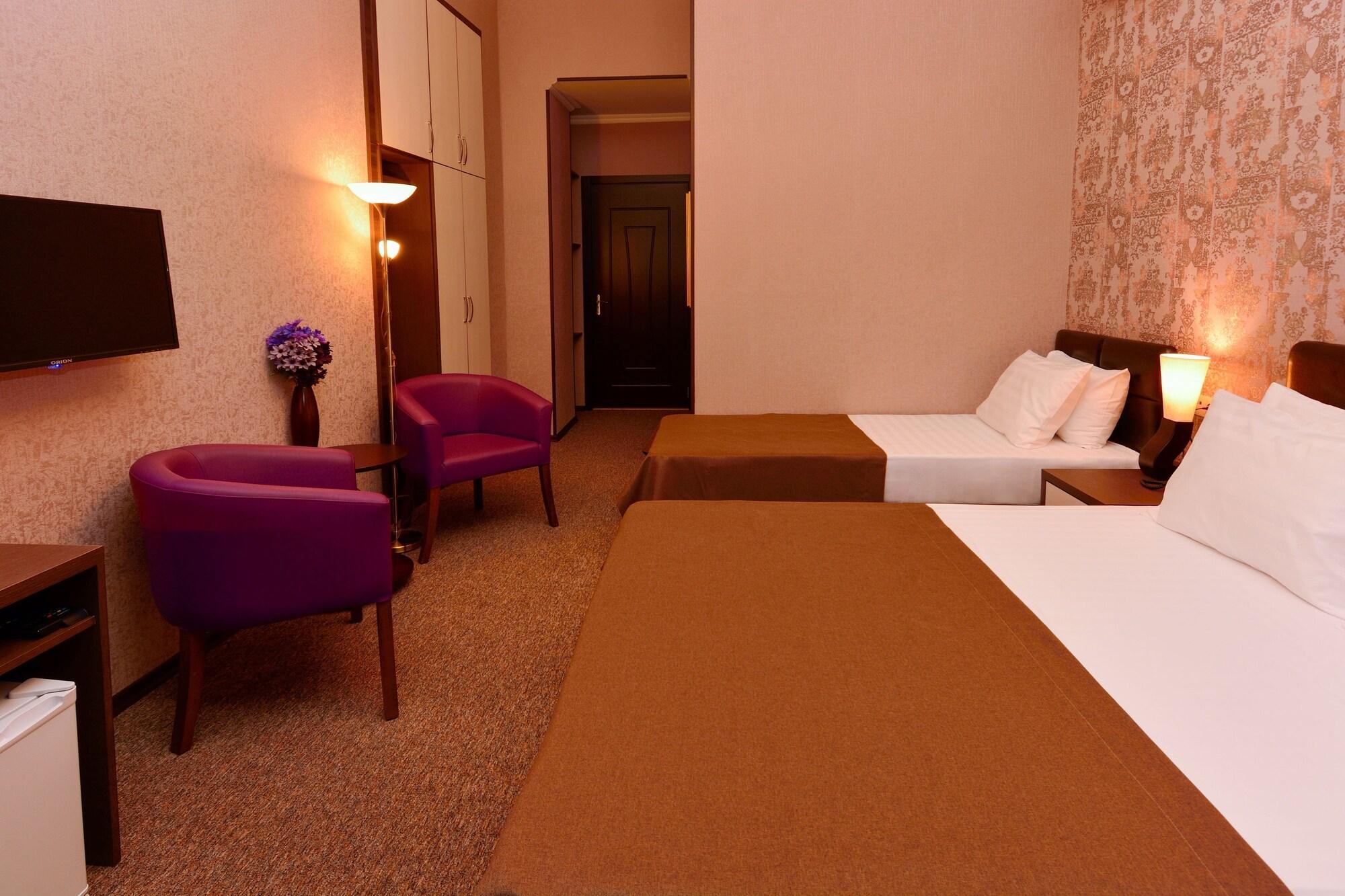 King David Hotel Tbilisi Bagian luar foto