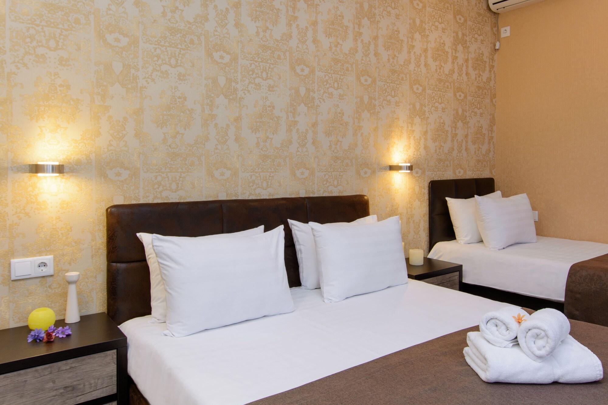 King David Hotel Tbilisi Bagian luar foto