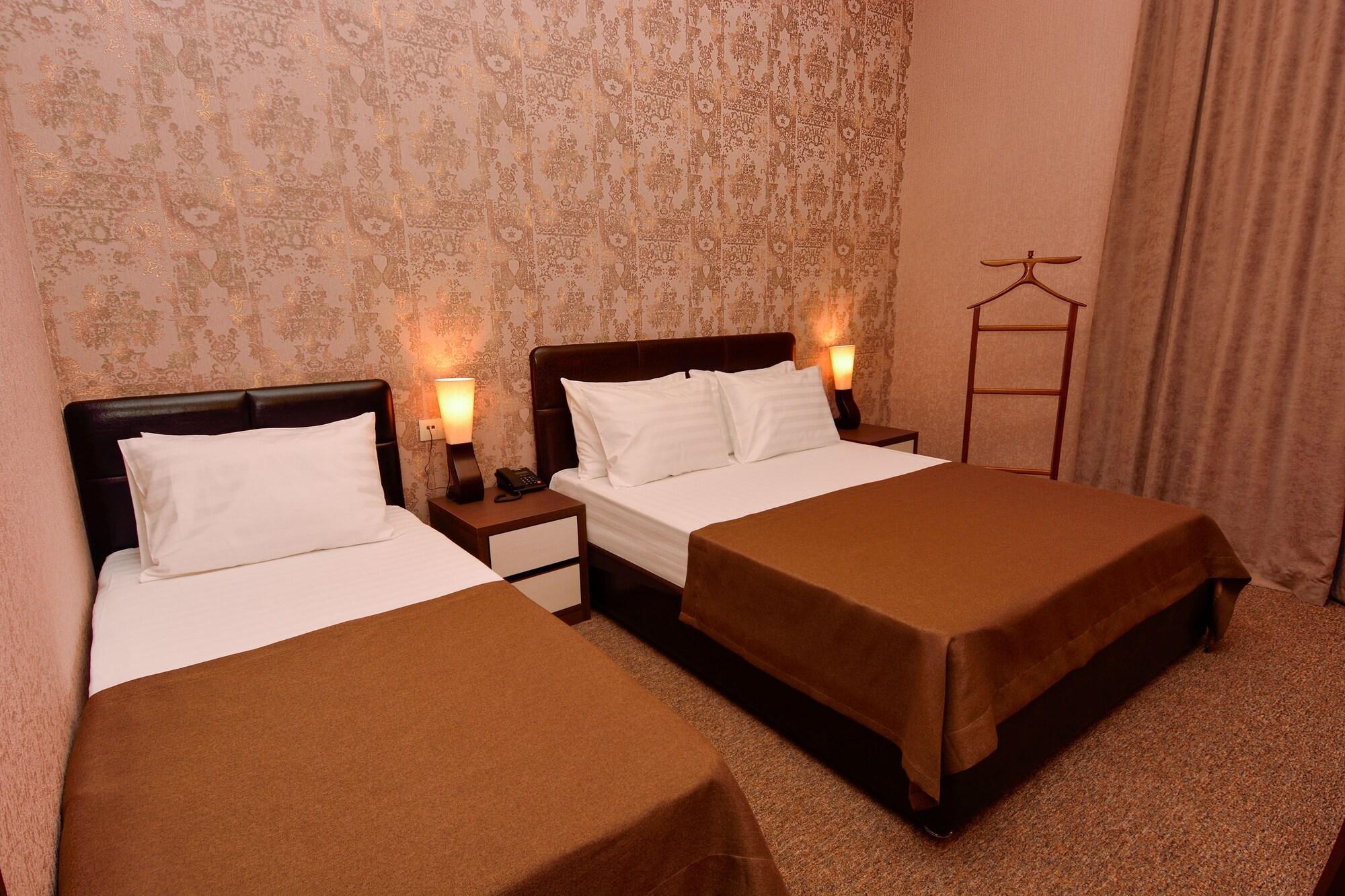 King David Hotel Tbilisi Bagian luar foto