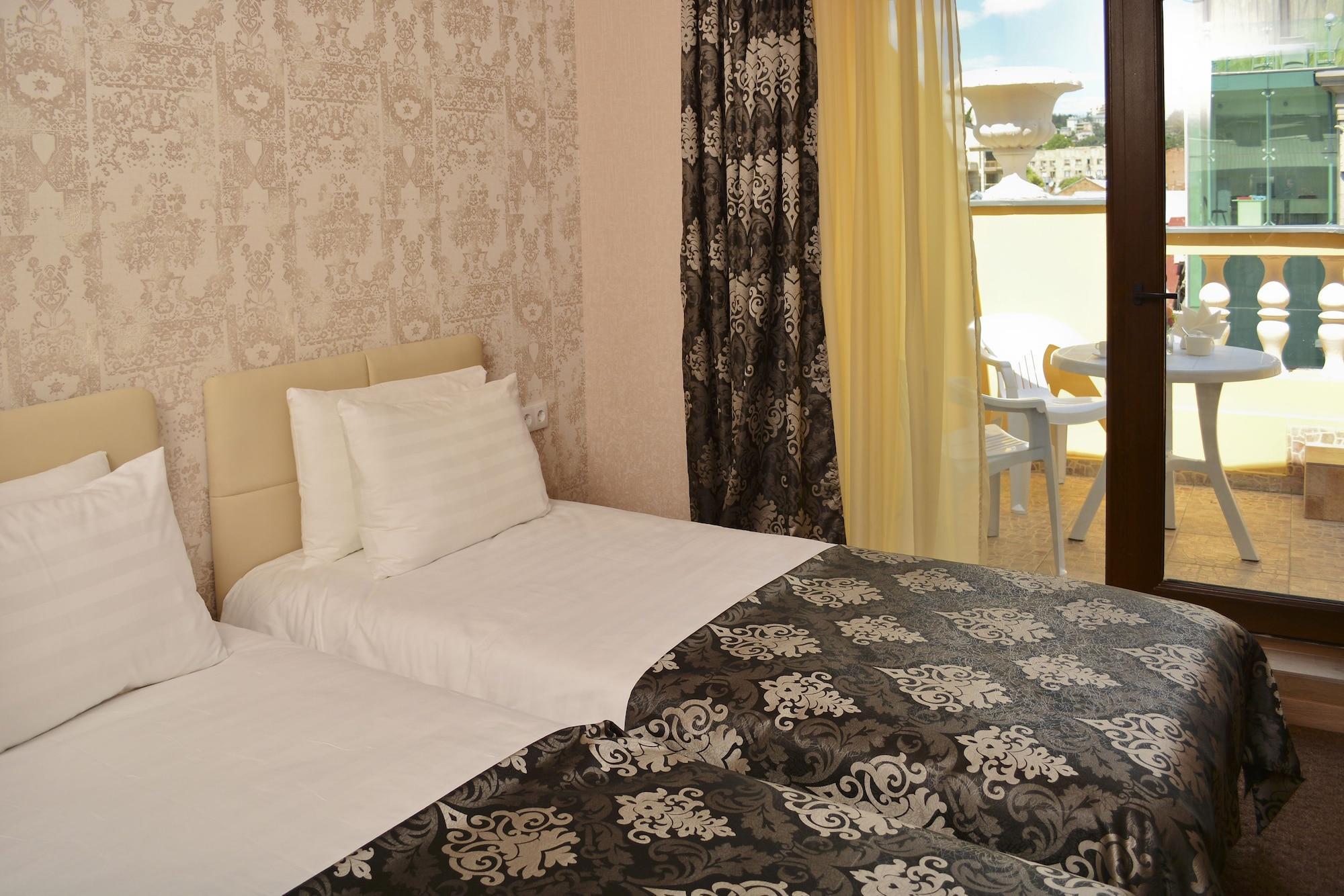 King David Hotel Tbilisi Bagian luar foto