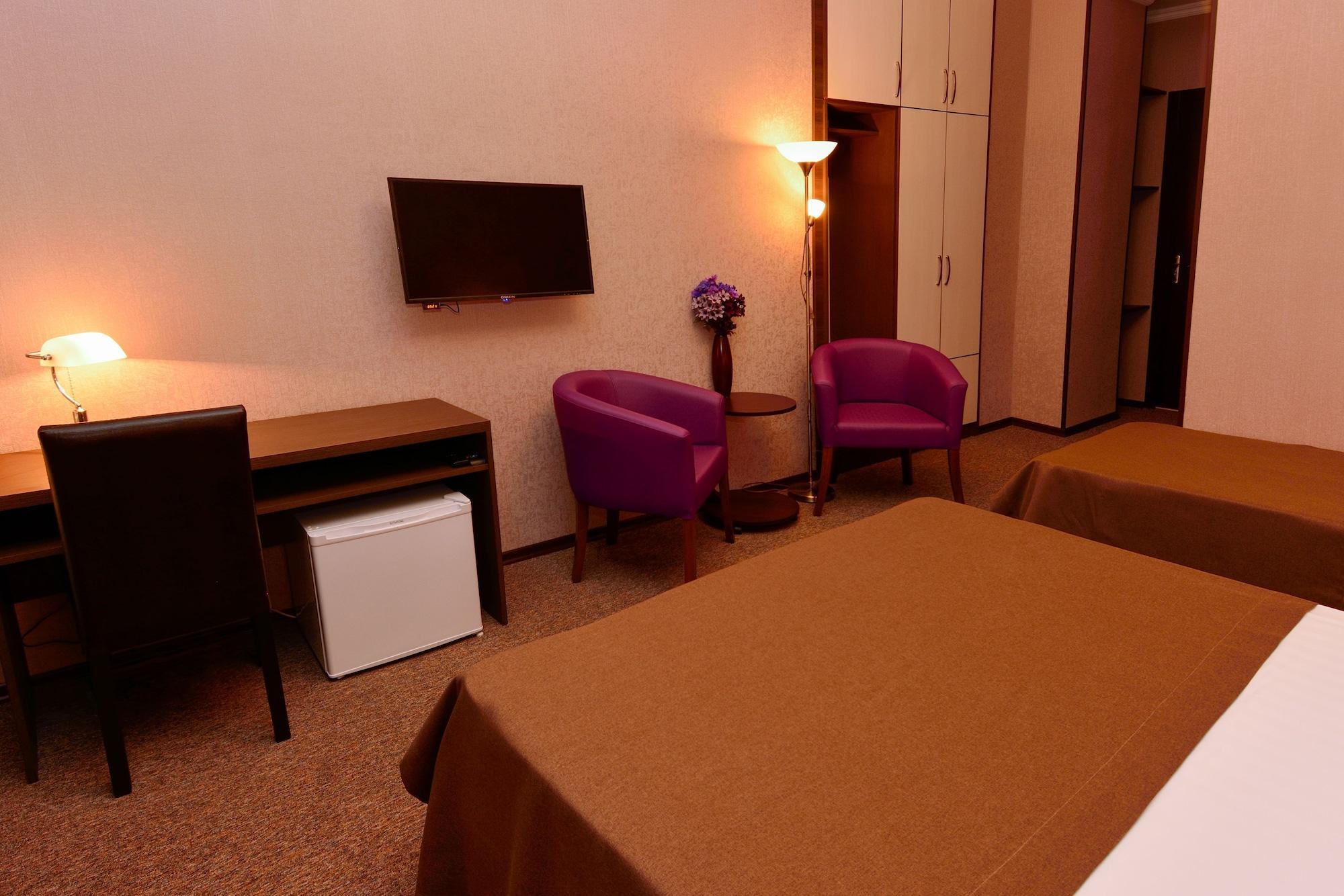 King David Hotel Tbilisi Bagian luar foto