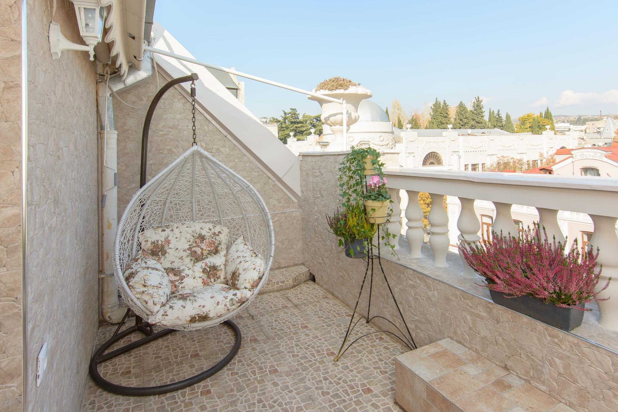 King David Hotel Tbilisi Bagian luar foto