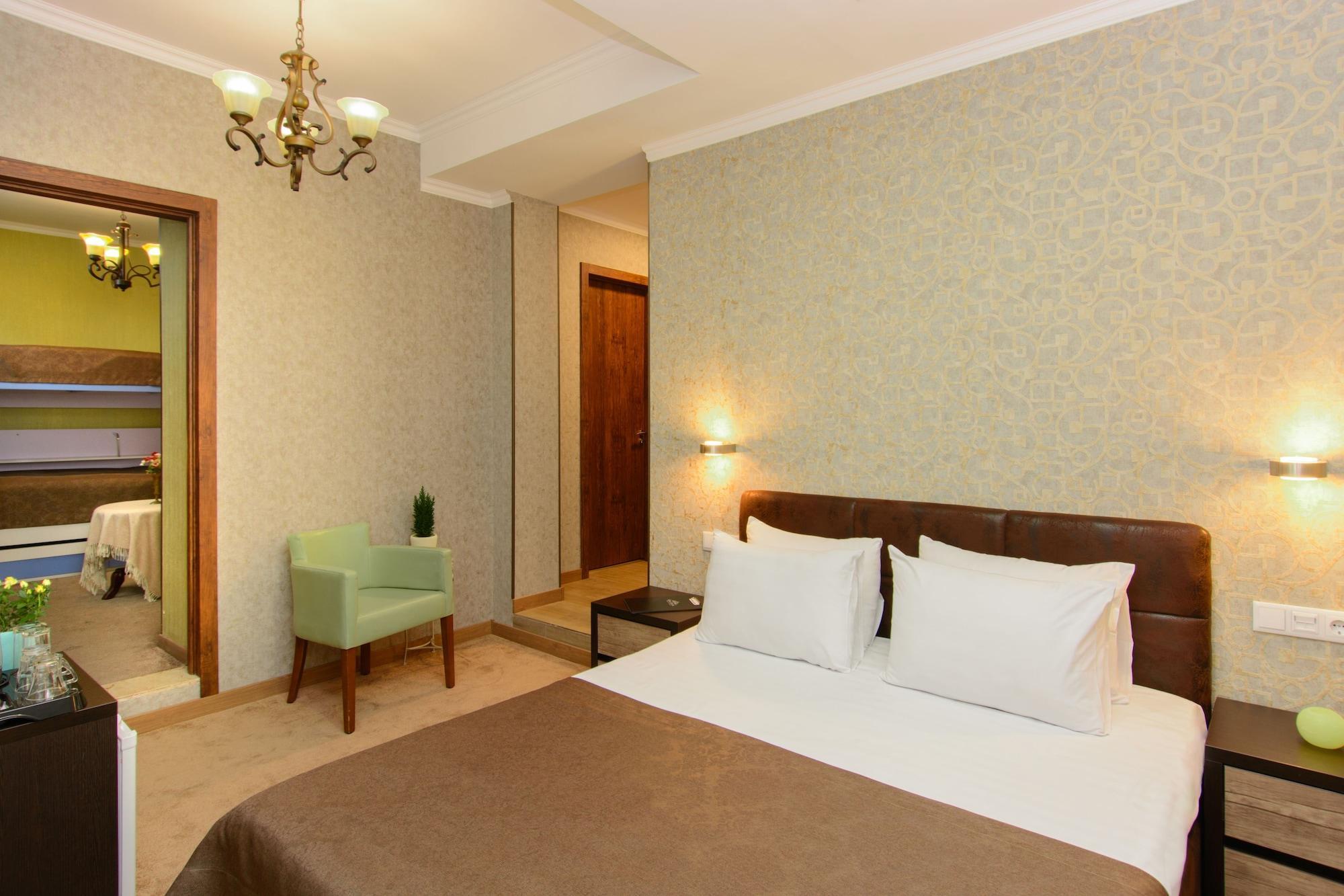 King David Hotel Tbilisi Bagian luar foto