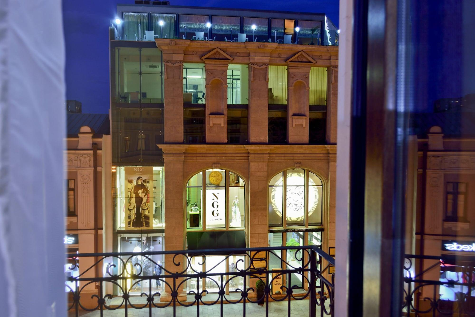 King David Hotel Tbilisi Bagian luar foto