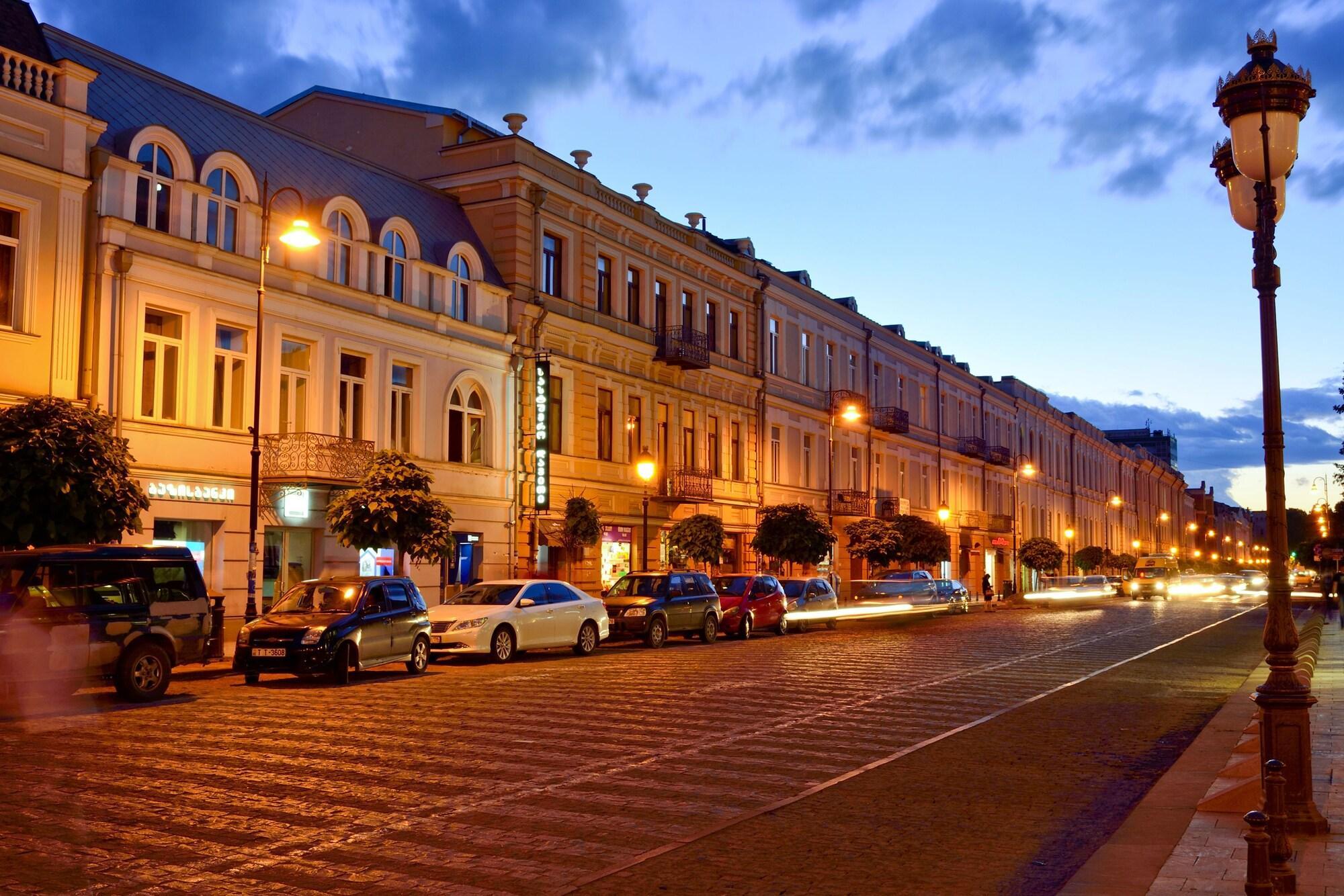 King David Hotel Tbilisi Bagian luar foto