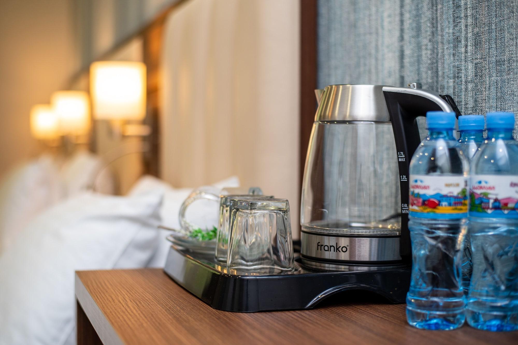 King David Hotel Tbilisi Bagian luar foto