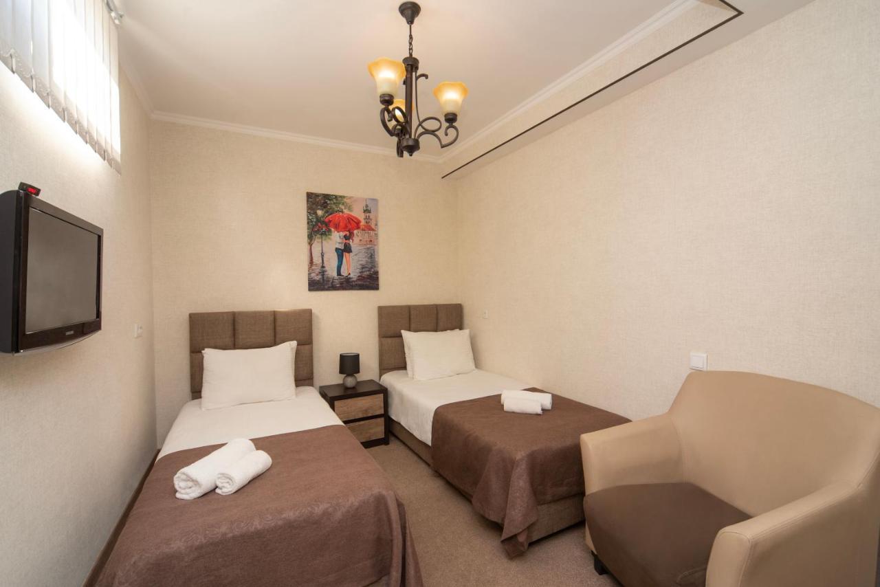 King David Hotel Tbilisi Bagian luar foto