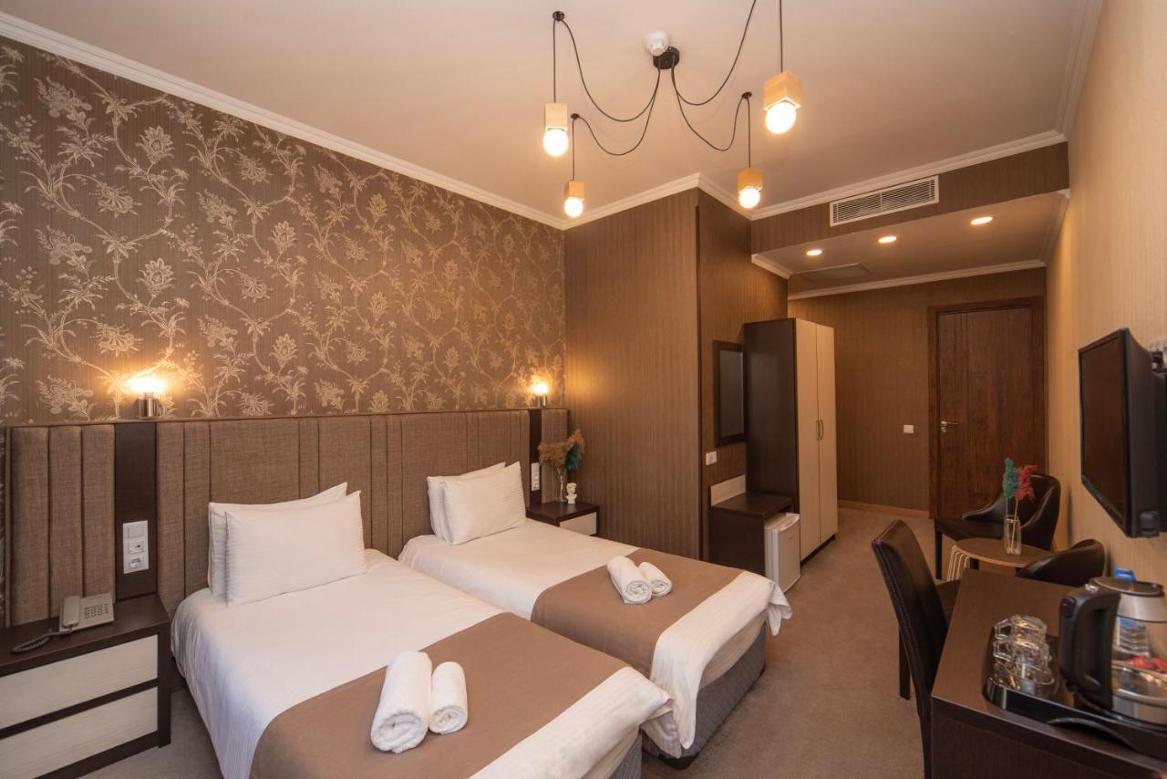 King David Hotel Tbilisi Bagian luar foto
