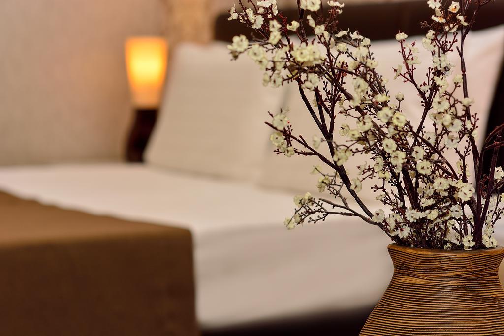 King David Hotel Tbilisi Bagian luar foto