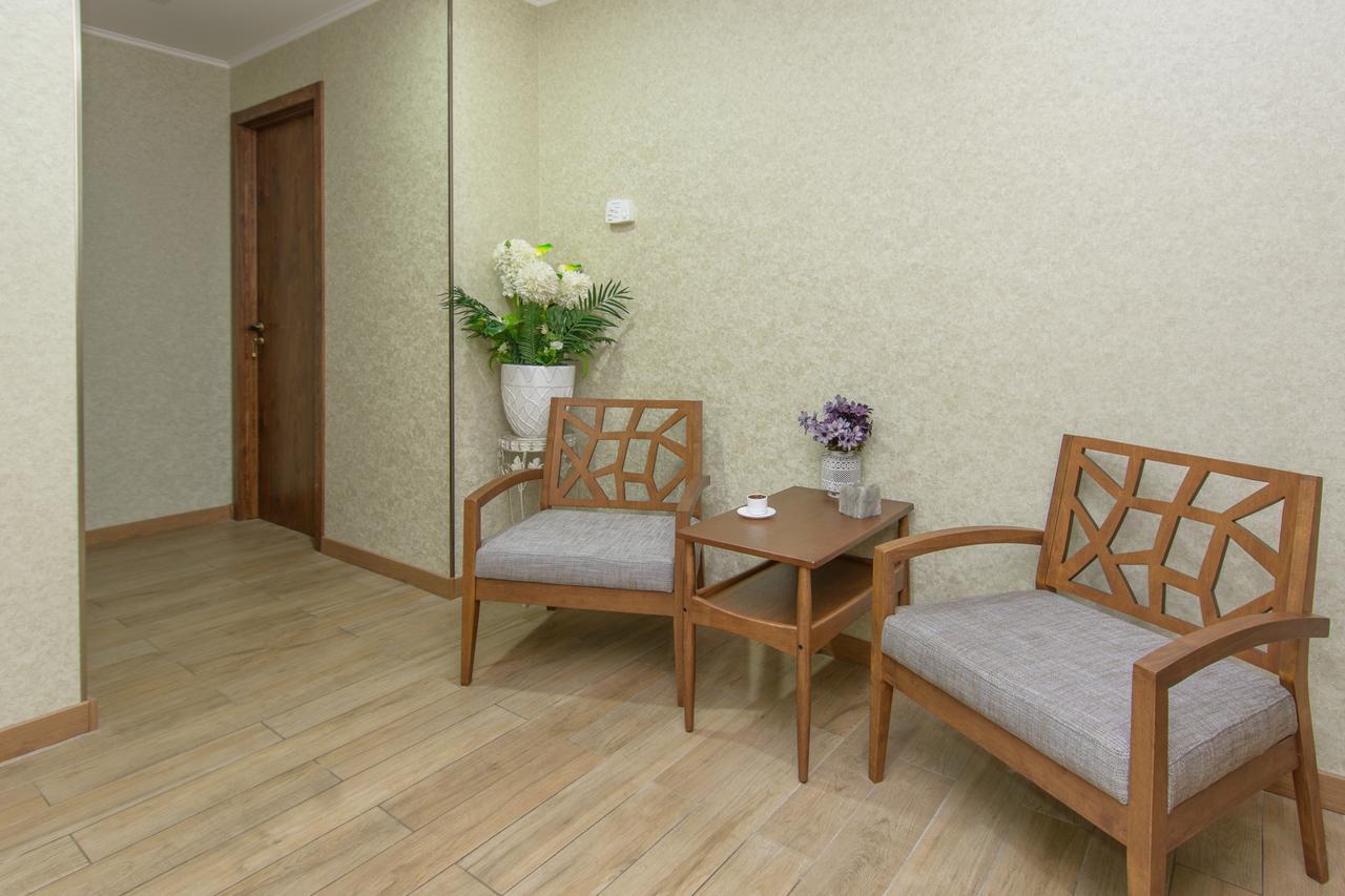 King David Hotel Tbilisi Bagian luar foto