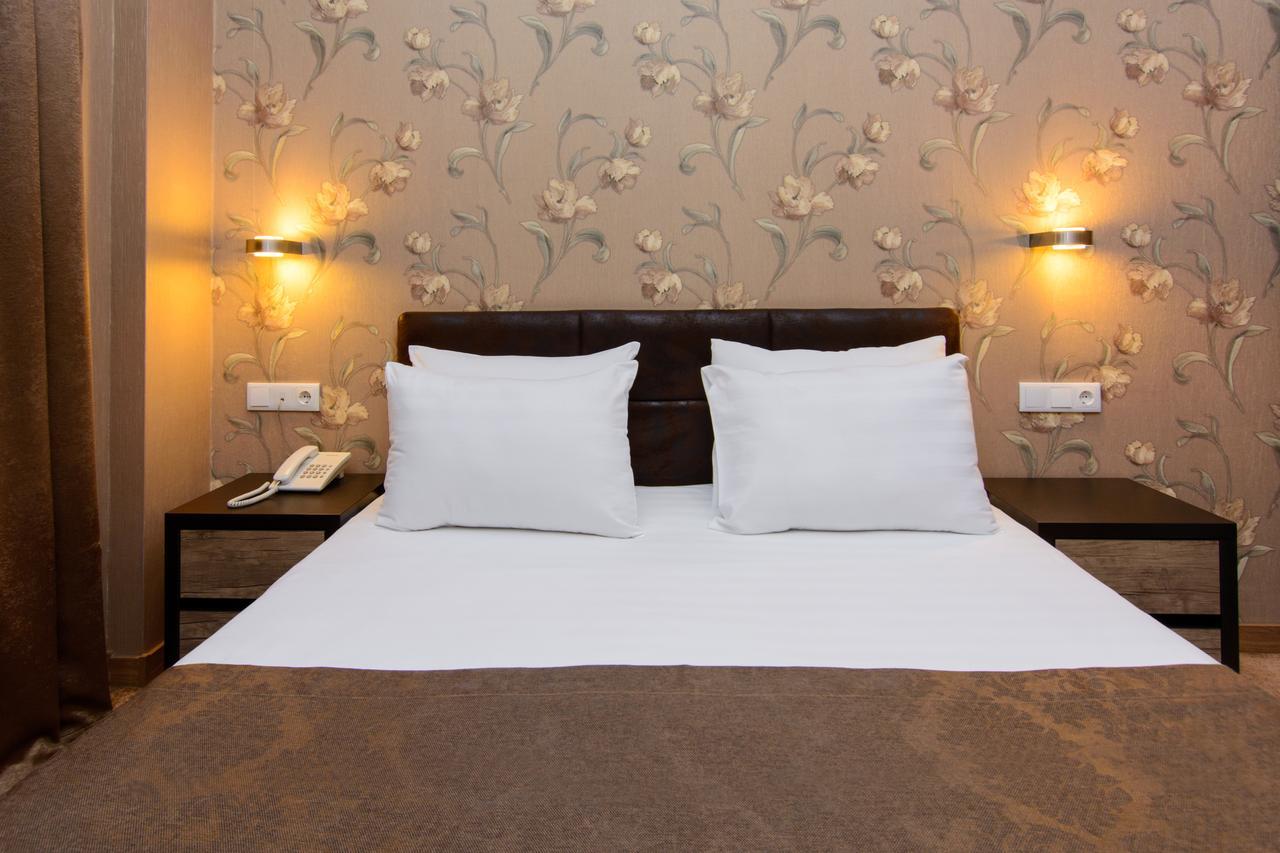 King David Hotel Tbilisi Bagian luar foto